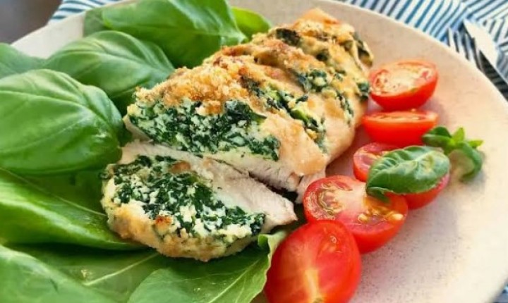 Rolê de frango com ricota e espinafre renova o cardápio saudável