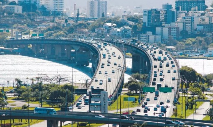 Trânsito tem bloqueios para Corrida do Fogo