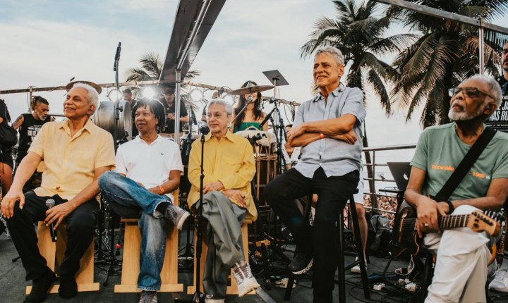 Caetano Veloso dá o tom das ruas contra a PEC da Blindagem