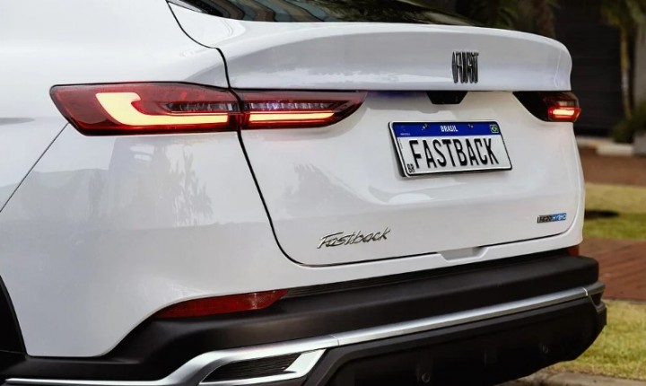 Modelos híbridos puxam alta histórica dos eletrificados