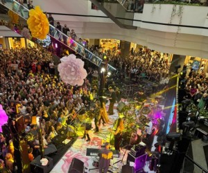 Blitz agita multidão em show histórico no Beiramar Shopping 