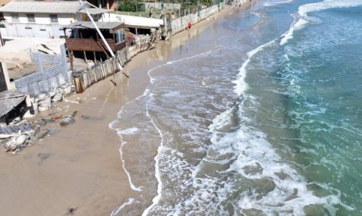 Erosão marítima leva Floripa a estado de alerta
