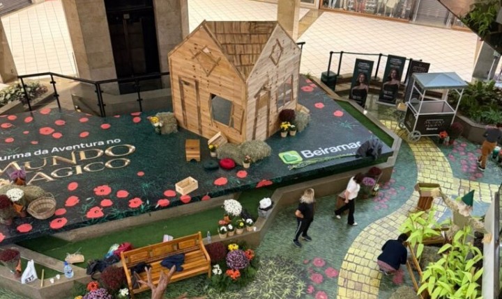 Beiramar Shopping transforma vão central em Mundo Mágico