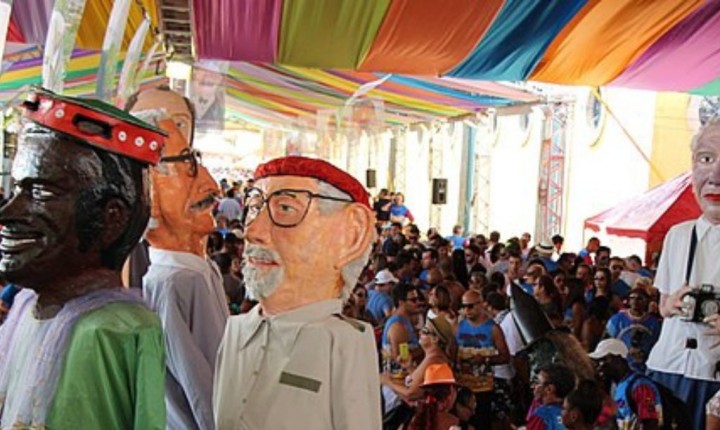 Calendário de eventos culturais fixos da Ilha de Santa Catarina: tradição, arte e celebração o ano todo