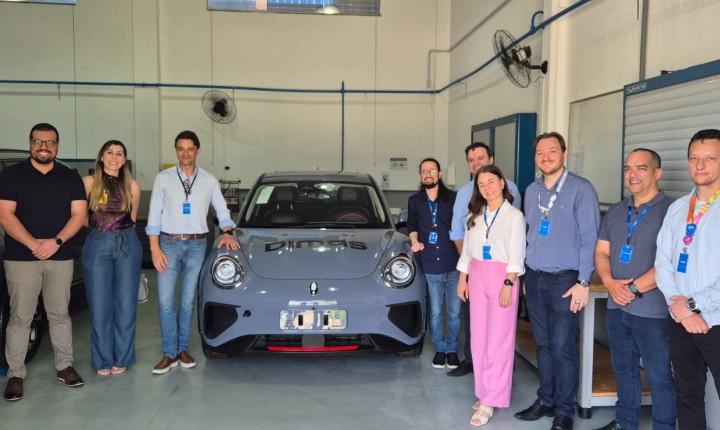 Parceria impulsiona ensino automotivo elétrico