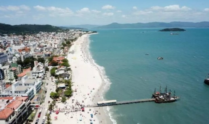 Novas regras organizam uso da faixa de areia no verão