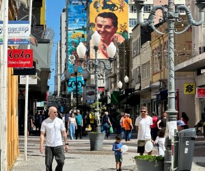 Lojas do Centro ampliam opções no feriado