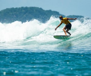 Escolas de surf têm inscrições abertas para o verão 25/26