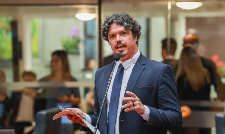 Marquito rejeita fim das cotas e expõe inconstitucionalidade