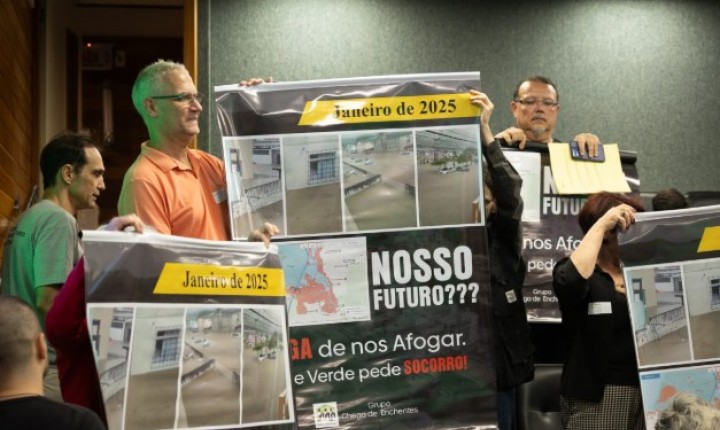 Moradores pressionam governo por solução na SC-401