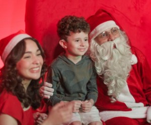 Papai Noel surdo promove Natal acessível