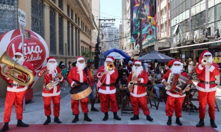 Feira Viva a Cidade reforça clima natalino no Centro