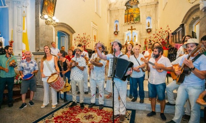 Terno de Reis mantém tradição açoriana no Centro