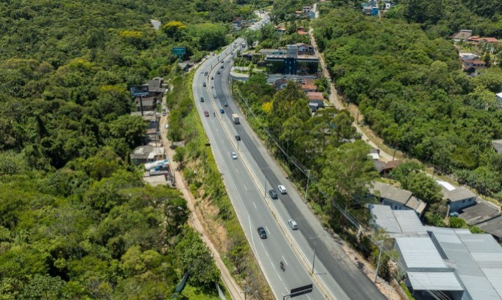 Triplicação da SC-401 volta ao ritmo normal