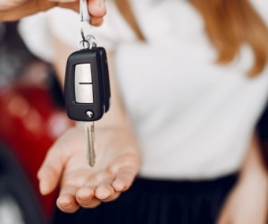 Juros altos retraem varejo de carros nacionais