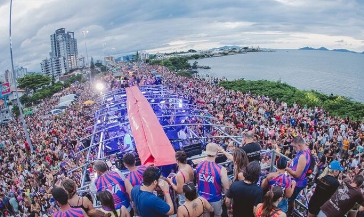 Carnaval altera trânsito em Florianópolis