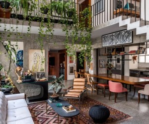 Puff preto ganha espaço na decoração contemporânea