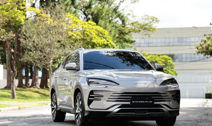 BYD renova Song Plus e lança Atto 8