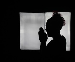 A mulher de papel , por Luzia Almeida