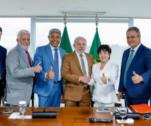 BYD anuncia 3 mil vagas e amplia fábrica