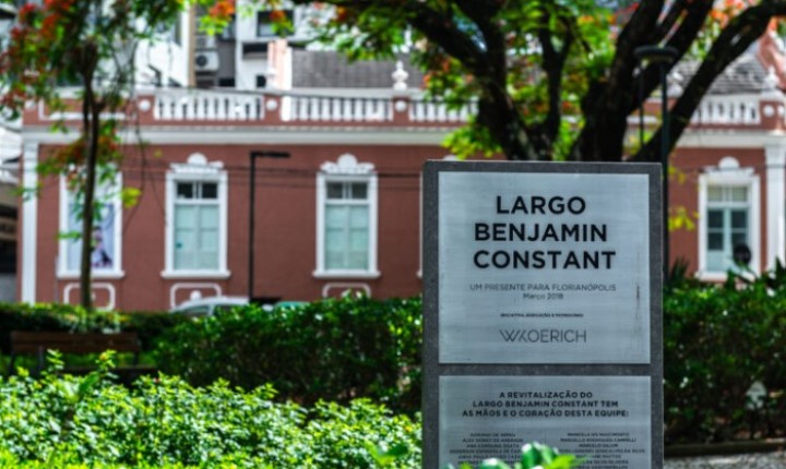 Largo Benjamin Constant recebe ação especial em Floripa