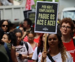 Greve em Floripa chega ao sexto dia