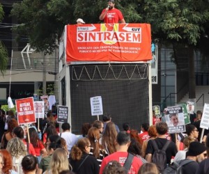 Greve em Floripa ganha novo capítulo político