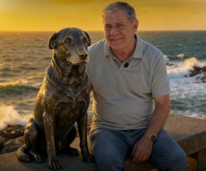 Praia Brava eterniza memória do cão Orelha