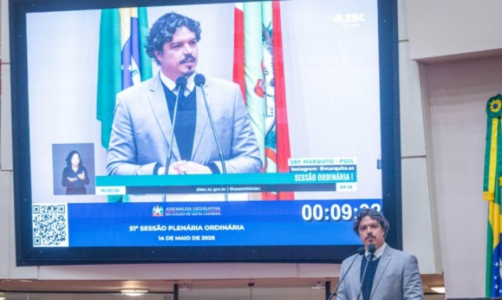 Greve em Florianópolis chega à tribuna da Alesc