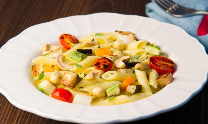 Salada de penne reúne sabor e leveza