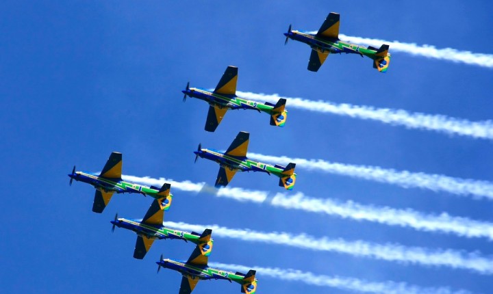 Céu de Florianópolis vira palco aéreo