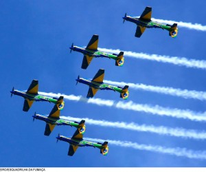 Céu de Florianópolis vira palco aéreo
