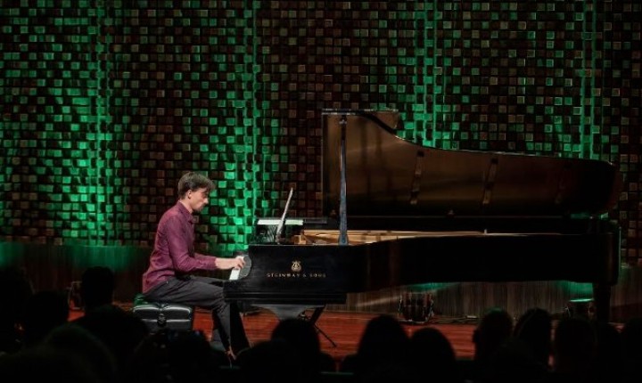 Rock ao Piano une Queen e solidariedade