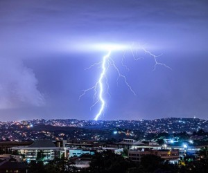 Alerta laranja prevê temporais em Florianópolis
