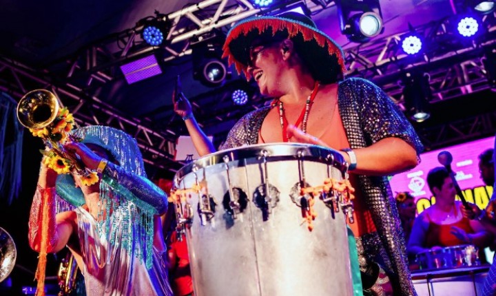 Percussionista chilena leva experiência internacional a Floripa