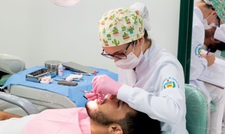 UFSC oferece atendimento odontológico a trabalhadores do Aliança por Floripa