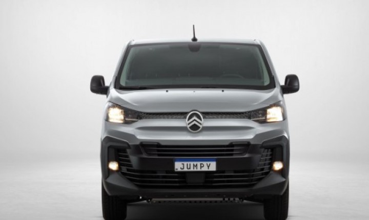 Citroën Jumpy ganha versões para até nove passageiros