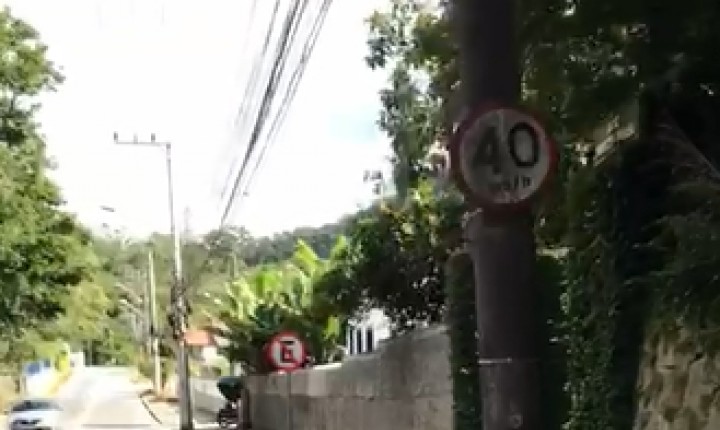 Limpeza na Rodovia Virgílio Várzea