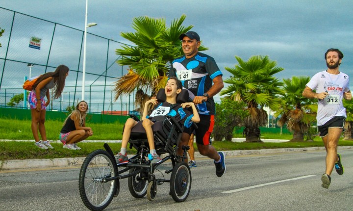 Corrida virtual une esforços para compra de triciclos adaptados