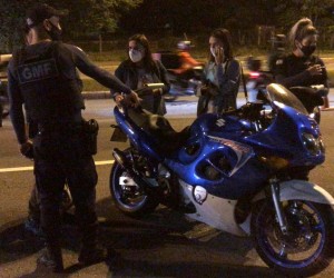 Motociclistas barulhentos na mira da GMF