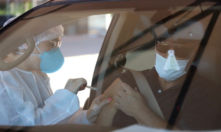 Pessoas com comorbidades podem se vacinar neste sábado, 15. Confira!