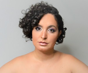 Cantora catarinense amplia a força feminina na cena musical 