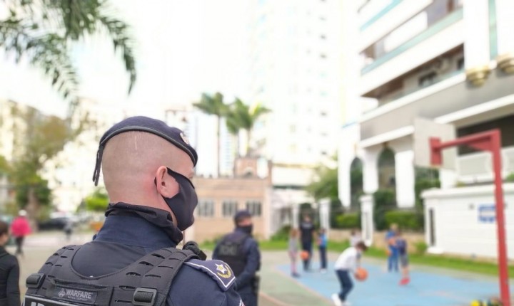 Operação garante a segurança da população em bairros na Capital