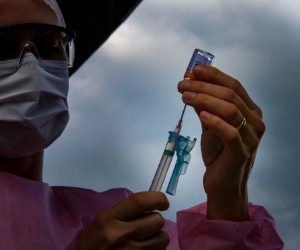 Novas faixas etárias começam a ser vacinadas 