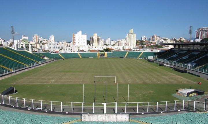 Ponto fixo de vacinação para pedestres da região continental será no Estádio Orlando Scarpelli