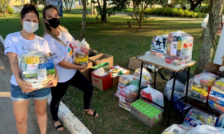 Vacinação solidária tem arrecadação de cestas básicas e cobertores na Capital