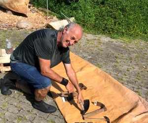 Com quantos paus se faz uma canoa?