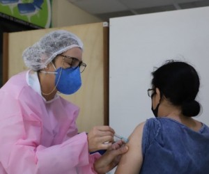 Vacinação em dose dupla nesta terça, 13