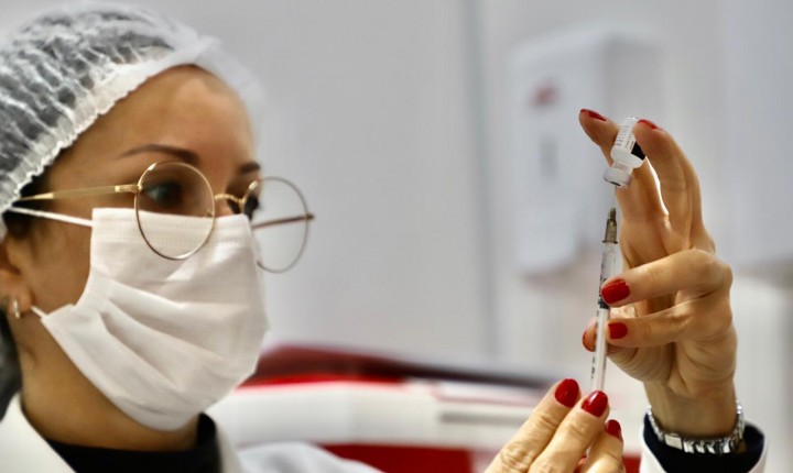 Ação pode reduzir em quase 2h a fila da vacina contra a COvid-19