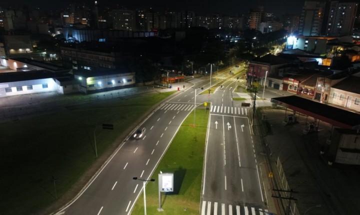 Iluminação pública: o antes e o depois da Silva Jardim